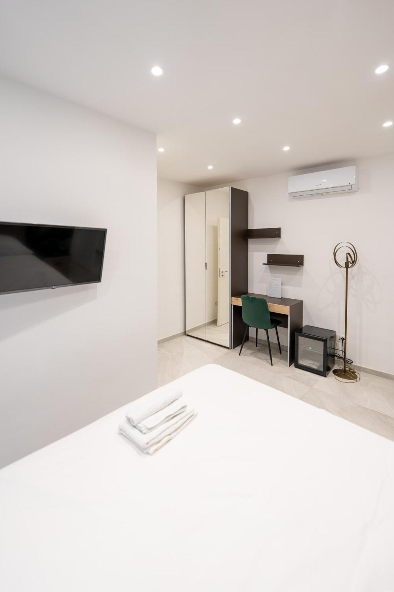 Suites Gaudioso Napoli Center Exterior photo