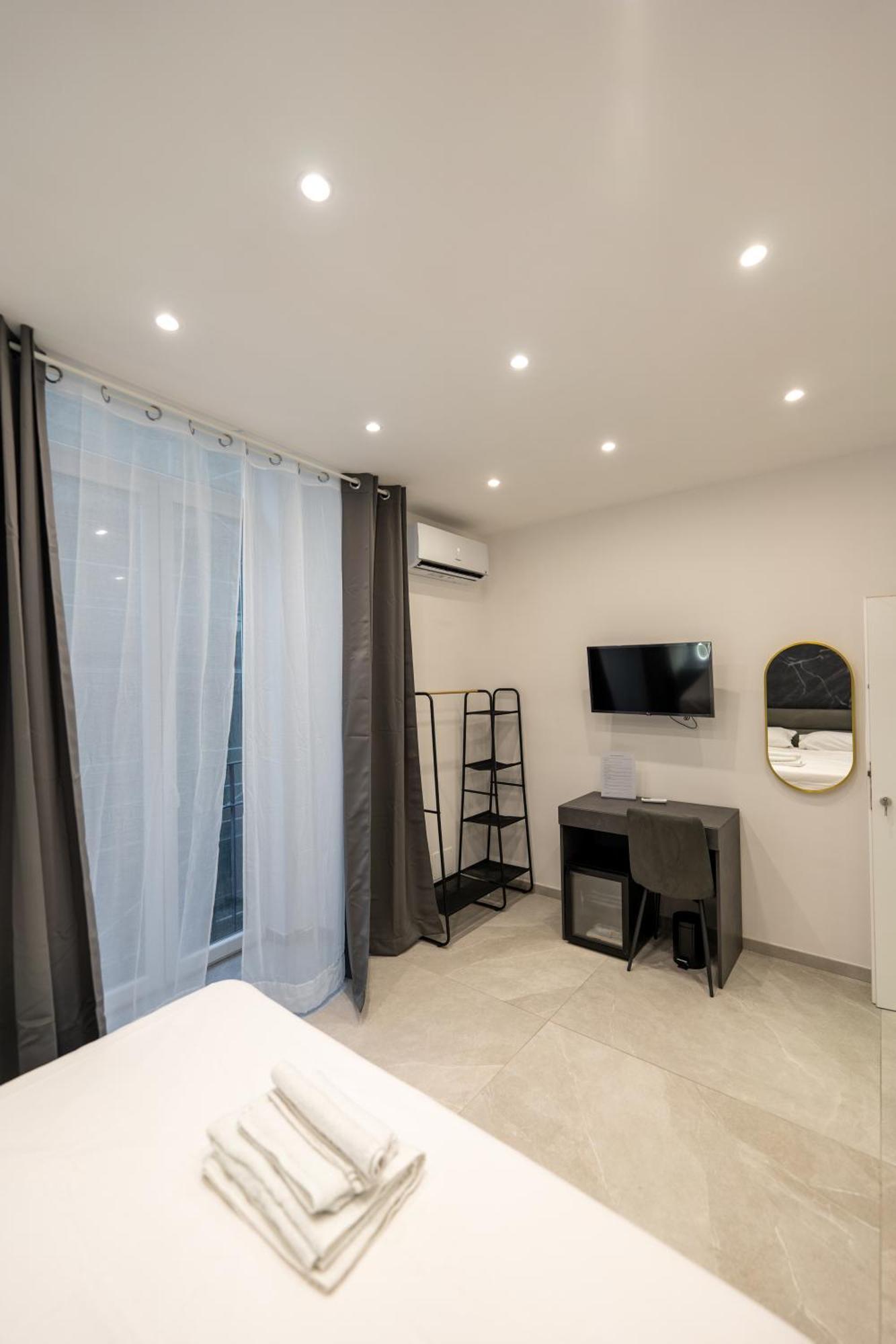 Suites Gaudioso Napoli Center Exterior photo
